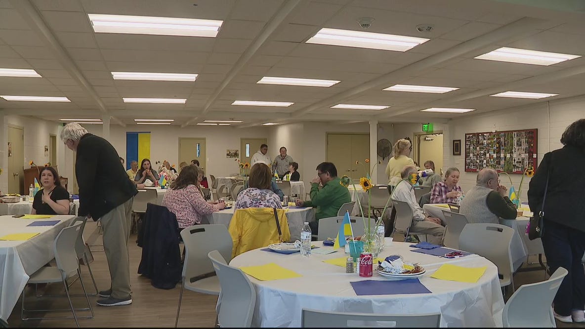 Ukrainian refugee relief dinner held to raise money for those fleeing Russian invasion